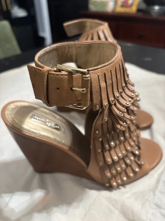 Vero Cuoio Tan Fringe Stud Peep-Toe Booties - Picture 2 of 5